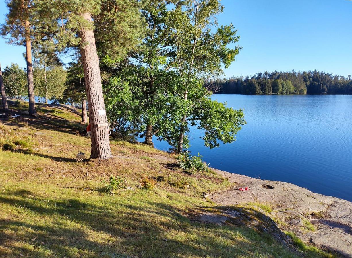 Varhaga Vandrarhem Sjuntorp Extérieur photo