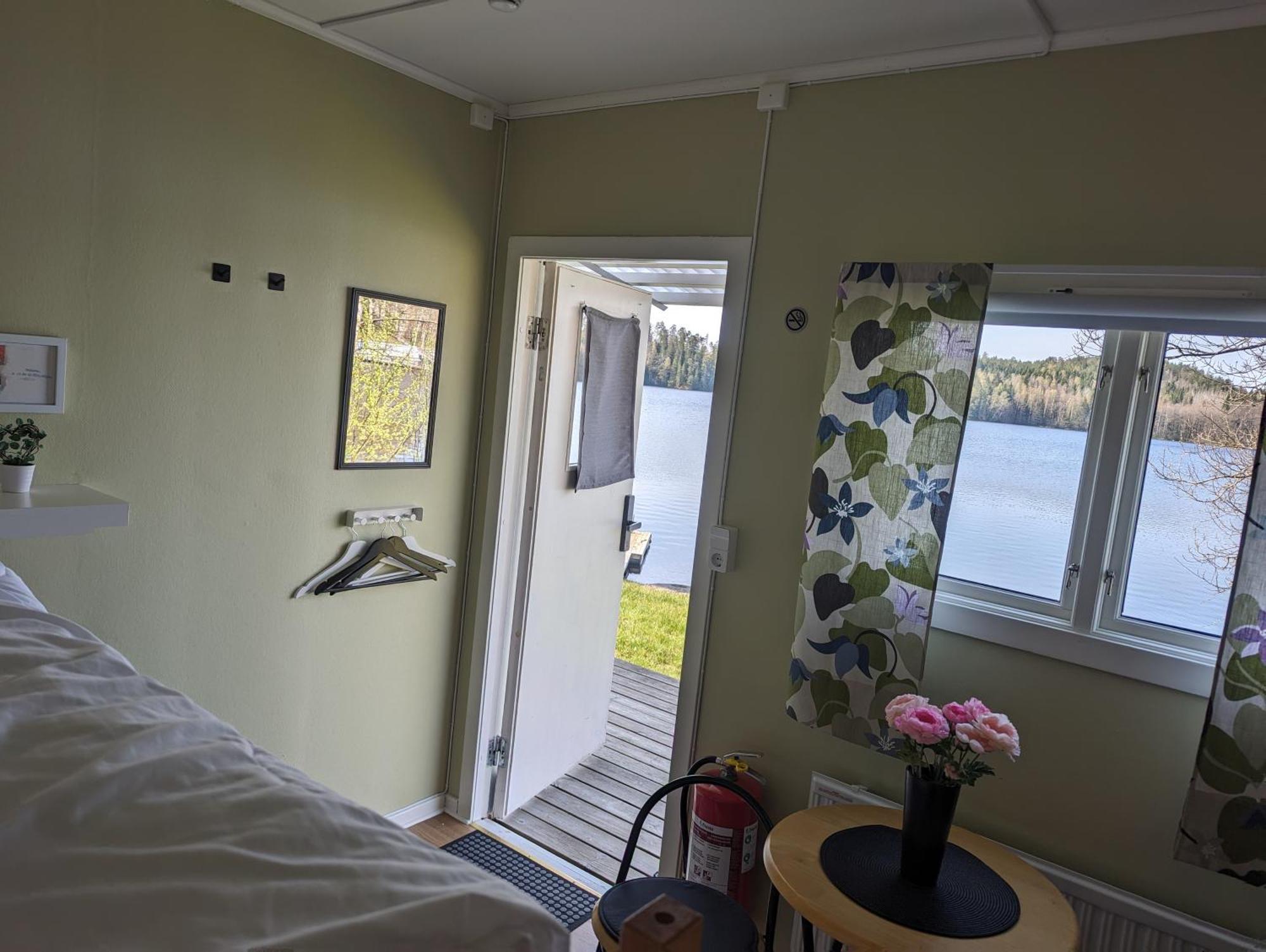 Varhaga Vandrarhem Sjuntorp Extérieur photo