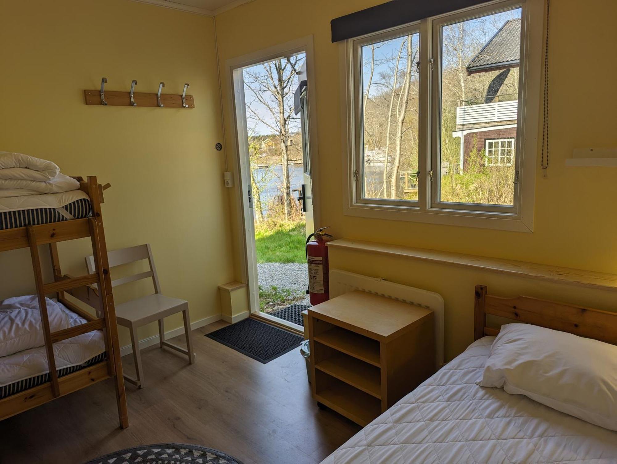 Varhaga Vandrarhem Sjuntorp Extérieur photo
